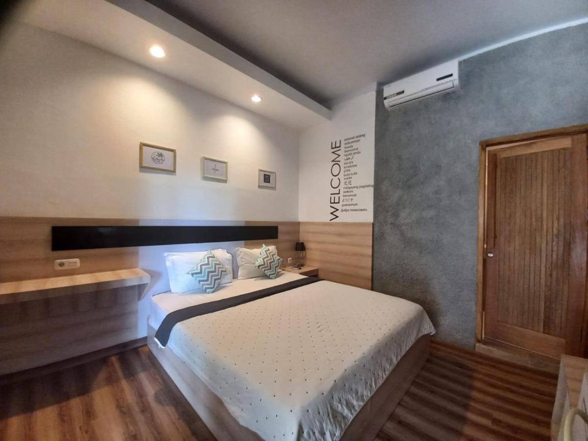 Lawaka Hotel Ampana Екстериор снимка