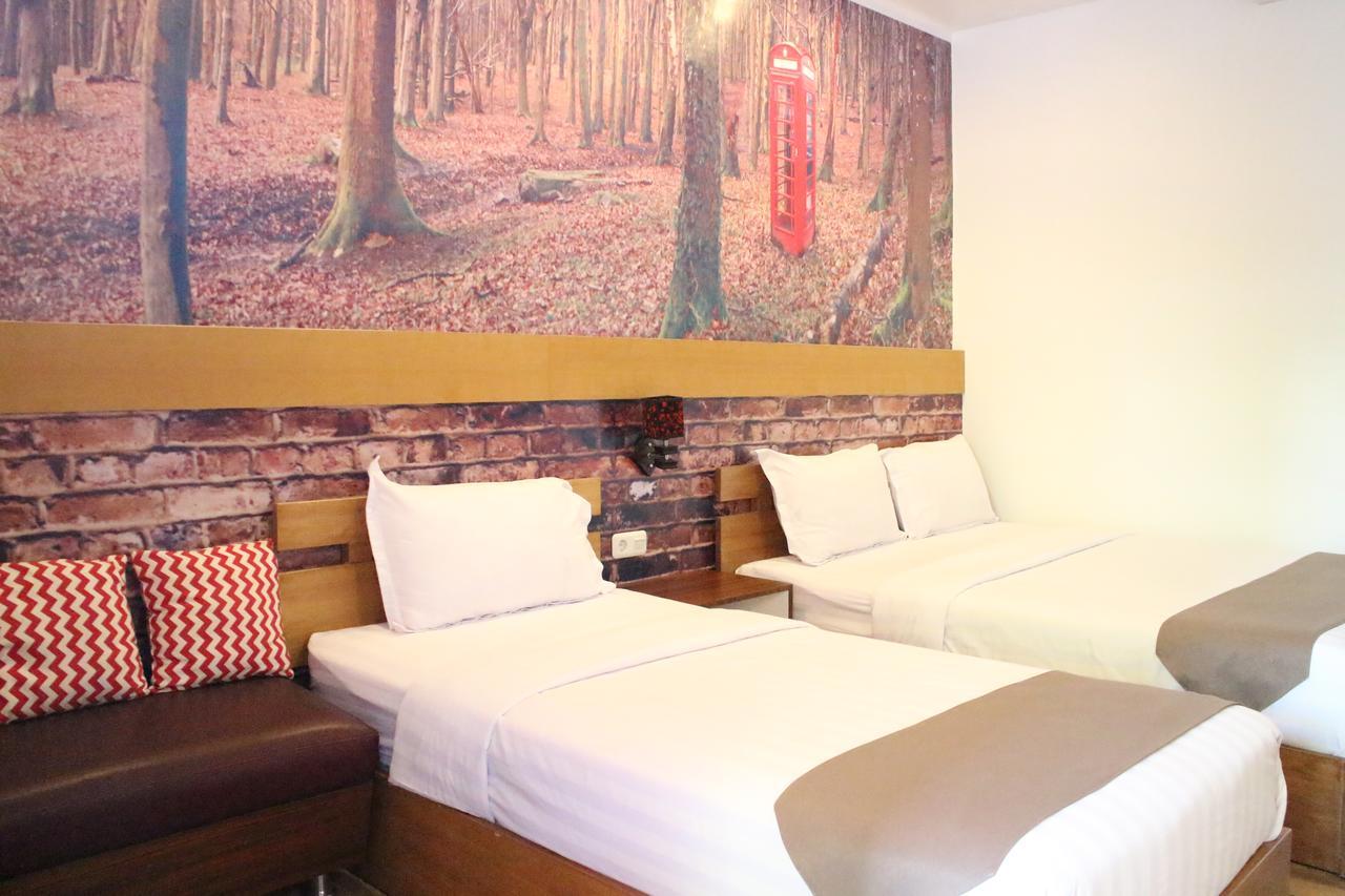 Lawaka Hotel Ampana Екстериор снимка