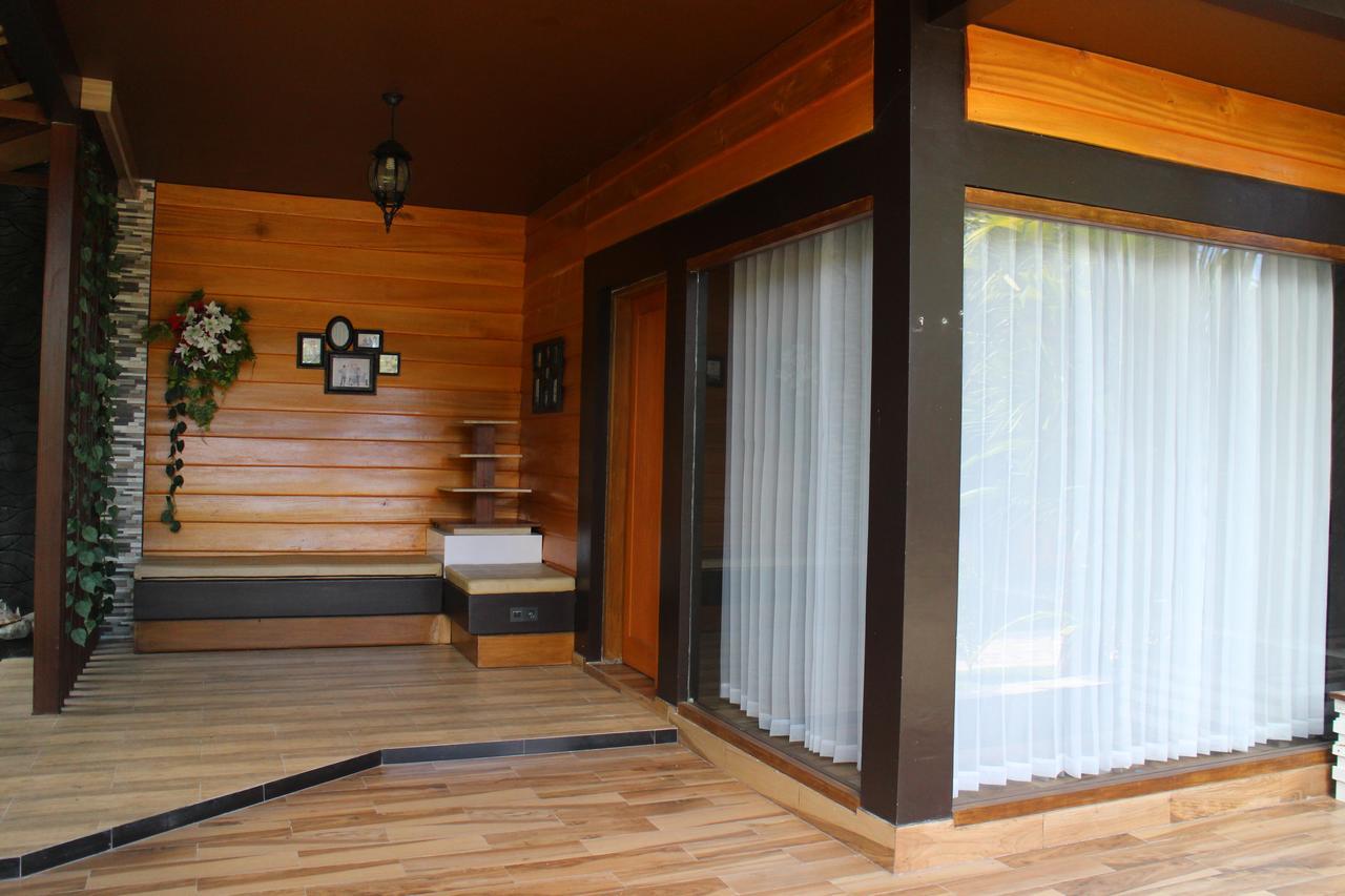Lawaka Hotel Ampana Екстериор снимка