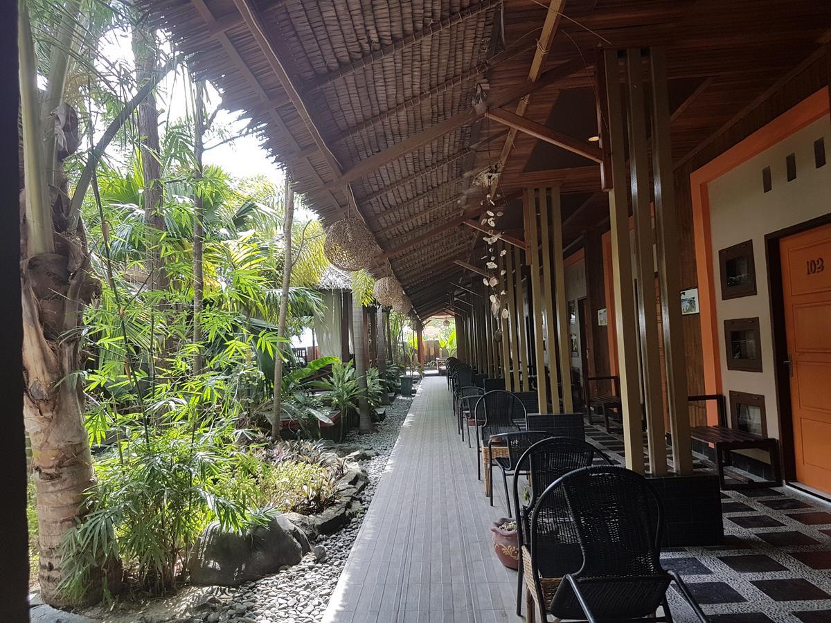 Lawaka Hotel Ampana Екстериор снимка