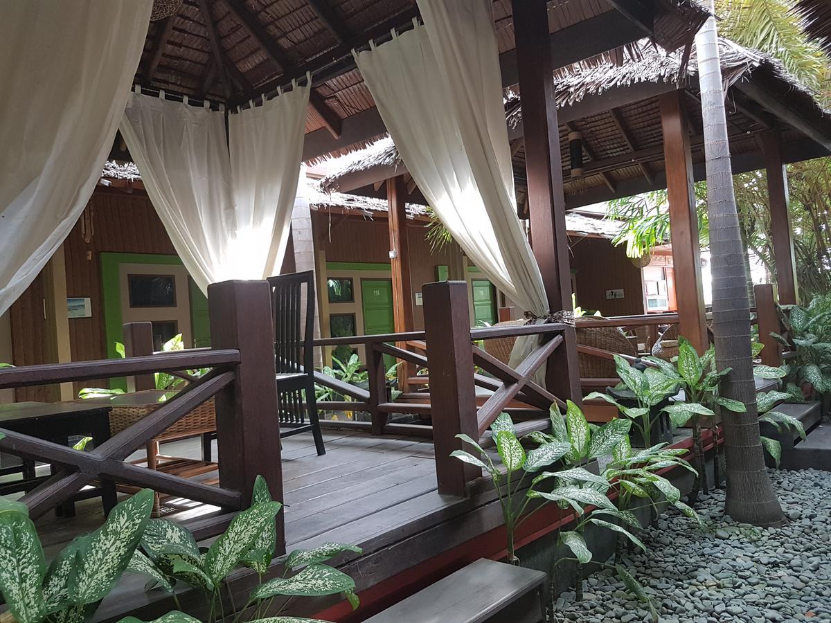 Lawaka Hotel Ampana Екстериор снимка